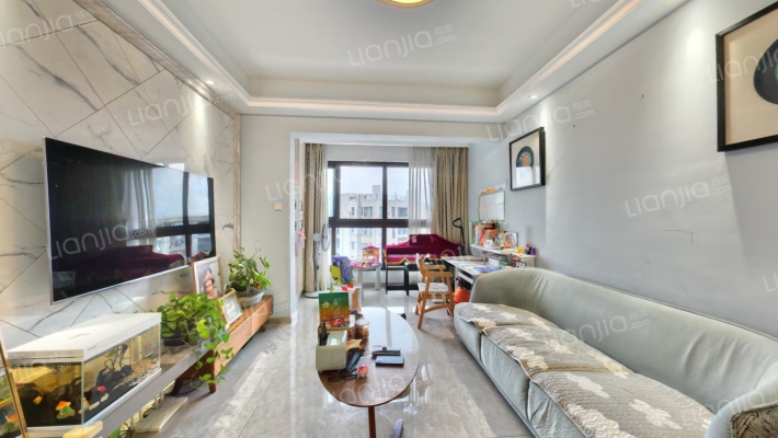 东方尚城东区二手房实景图