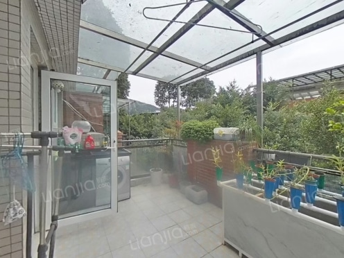 整租·学府大道69号伴山雅筑 4室2厅 南