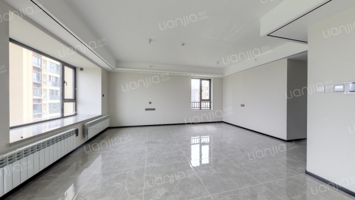 保利庭瑞阅江台江峯二手房实景图