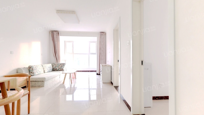 精装三居室纯南向 有本 满二看房方便-客厅