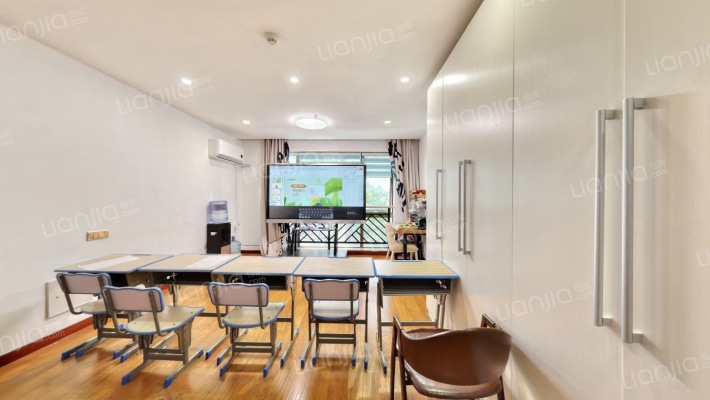 九鼎名仕顿商务楼二手房实景图