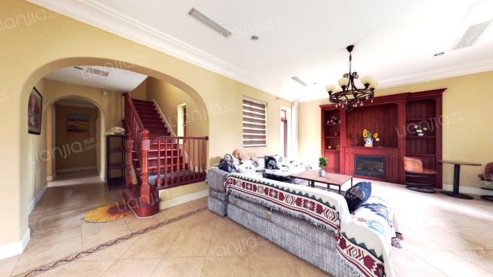 纳帕溪醍二手房实景图