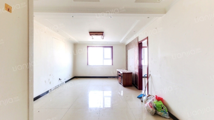 南北通透小高层，明厨明卫，公摊小-客厅