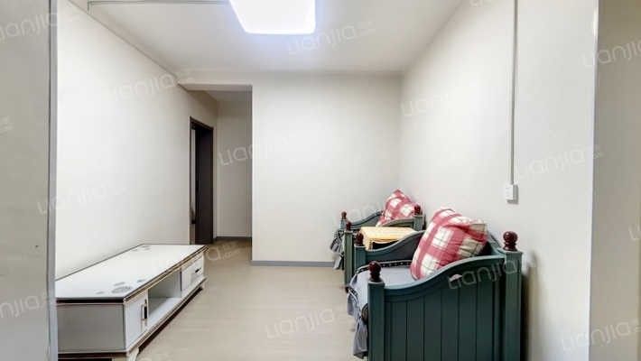 新街安居小区二手房实景图