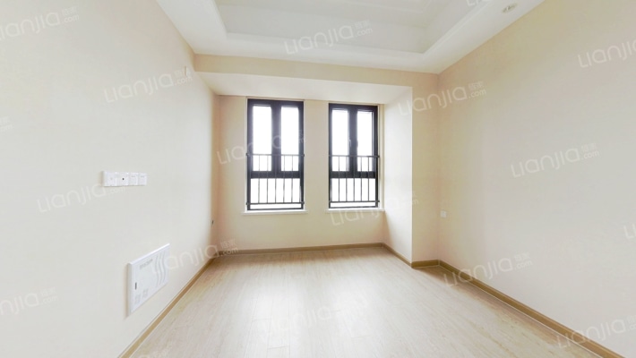 绿地悦澜湾二期二手房实景图