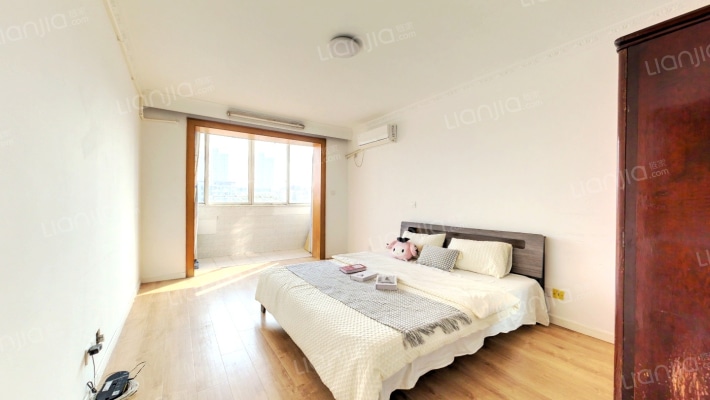 香山新村东北街坊二手房实景图