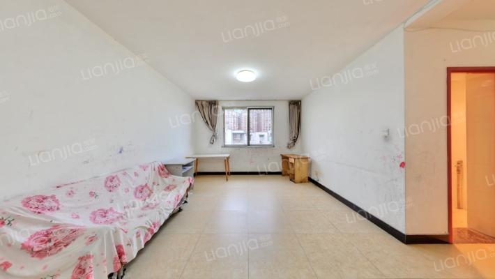 顺江新苑A区二手房实景图