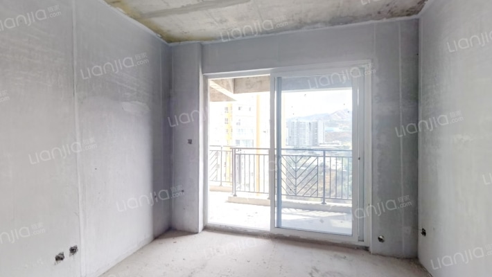 湖畔森邻二手房实景图