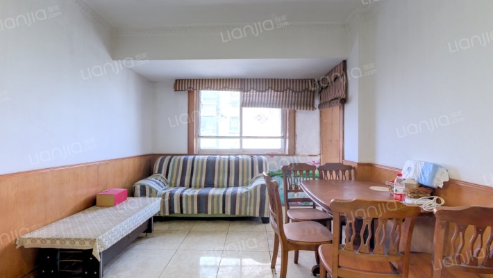 国贸大厦二手房实景图