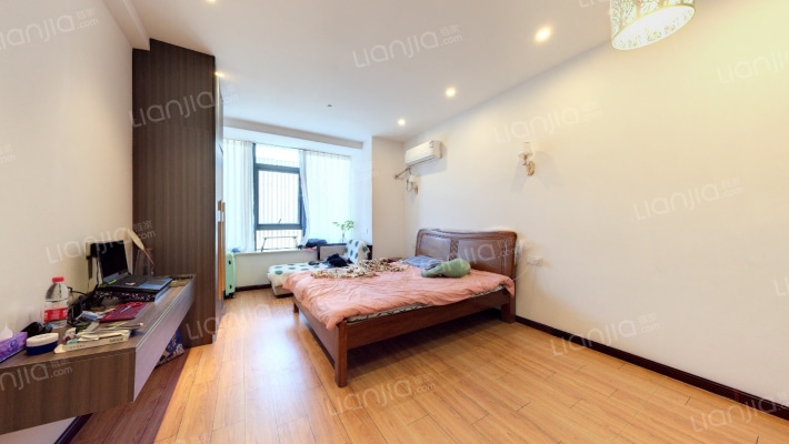 绿地蓝海公馆二手房实景图