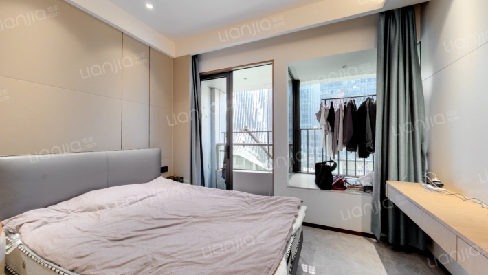 招商前海·领尚公馆二手房实景图