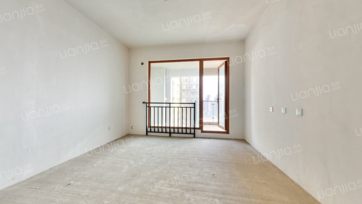 麓山国际云堤曦岸二手房实景图