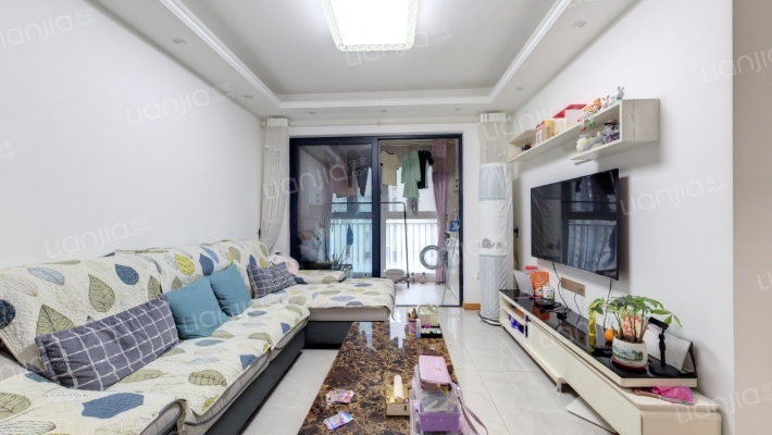 保利香颂一期二手房实景图