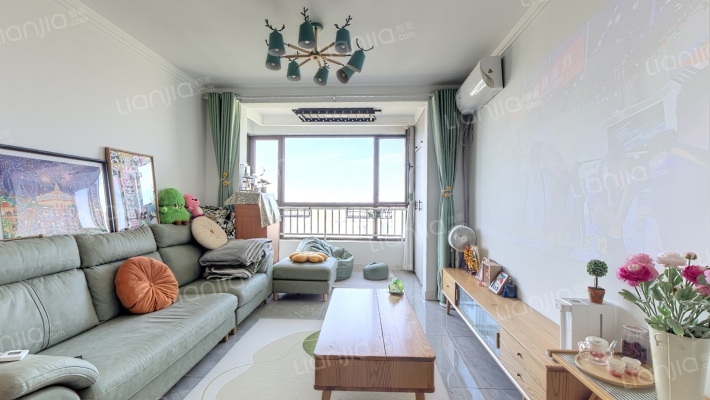 鸿坤理想湾  正规一居室   精装修   全明格局-客厅