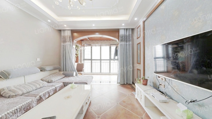 领城蔚然里南院二手房实景图