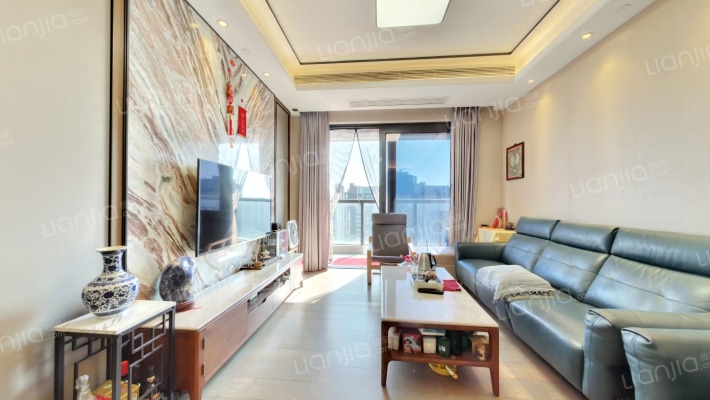 龙光玖龙台二期二手房实景图