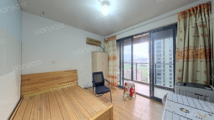 蓝庭国际二手房实景图