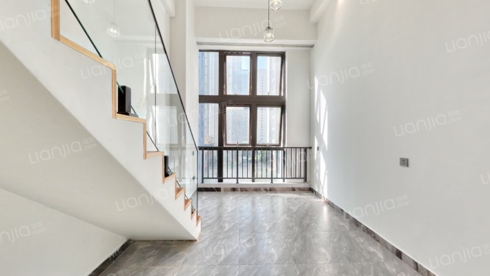 融创孔雀镇二手房实景图