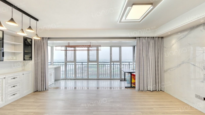 绿地滨江雅苑二手房实景图