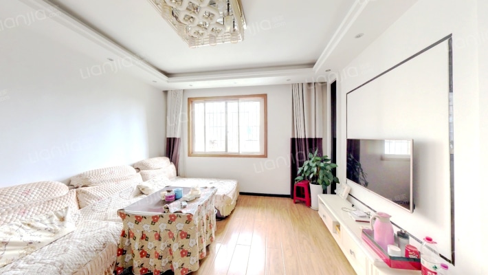 中央美域二手房实景图