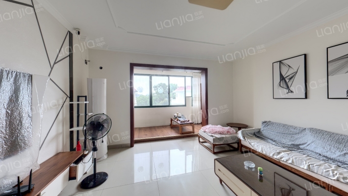 金湾银畔二手房实景图