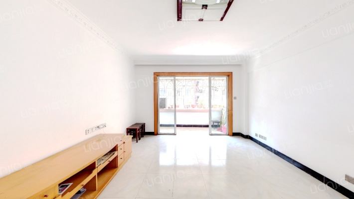 集美花园东区二手房实景图