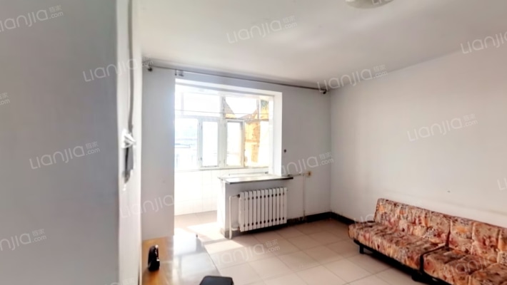 标准件家属楼二手房实景图