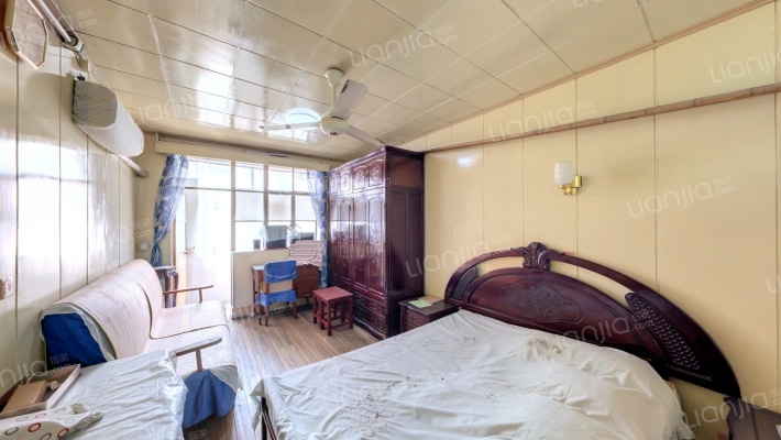 宝昌路632弄二手房实景图