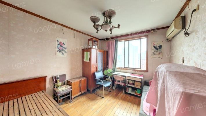 三宝花苑二手房实景图
