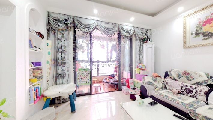 雅鹿臻园二手房实景图