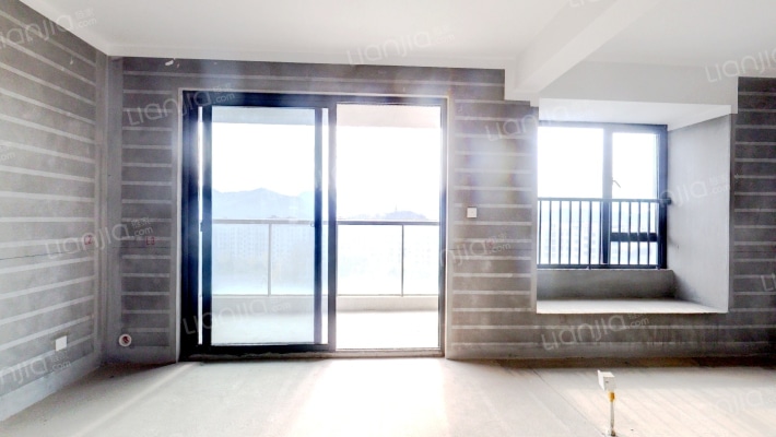 春芳满庭二手房实景图