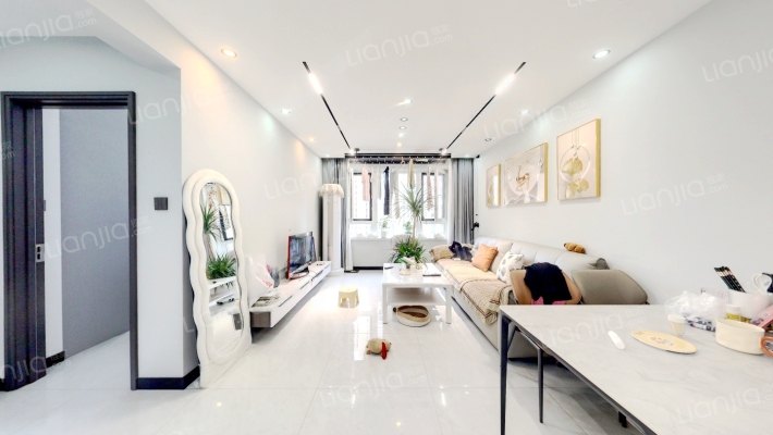 亚泰鲲鹏府二手房实景图