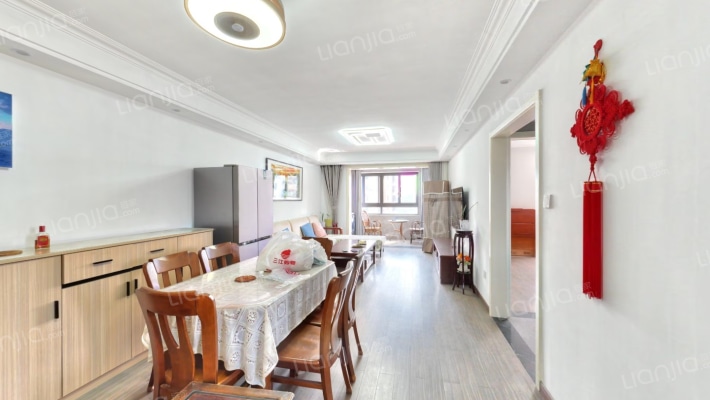 新兴岚湾一期西区二手房实景图