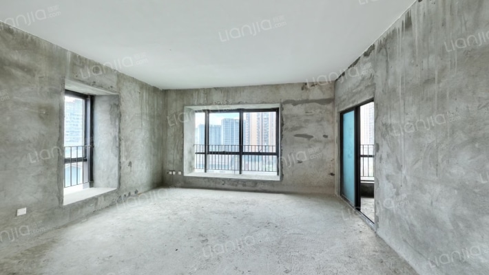 万威森林园二手房实景图