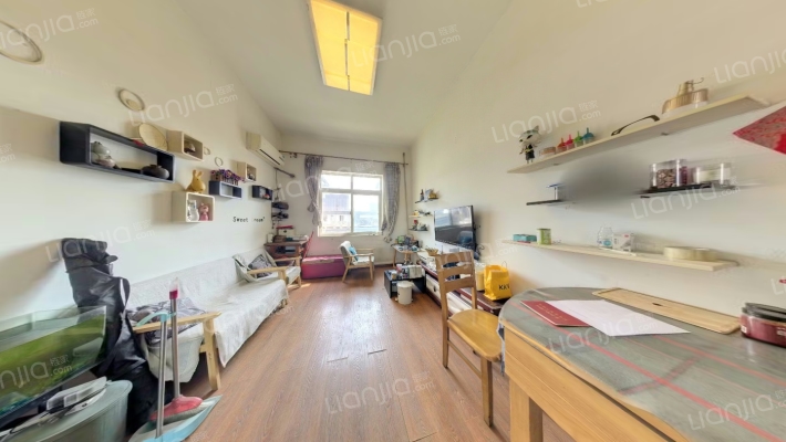 厚诚路26号二手房实景图