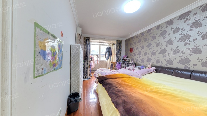 西凌一村二手房实景图