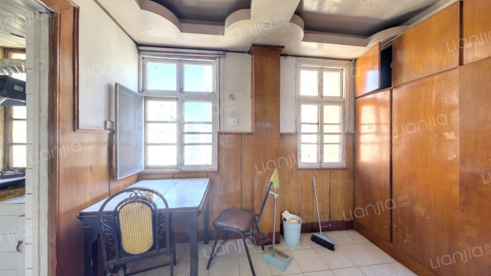 解放路56号二手房实景图