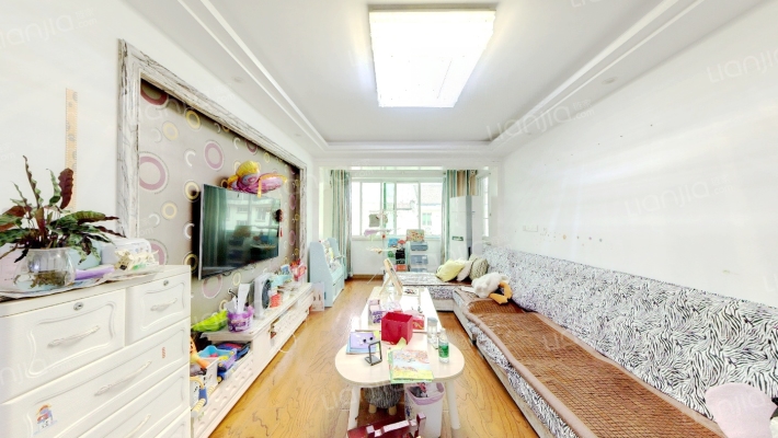 云盘三村二手房实景图