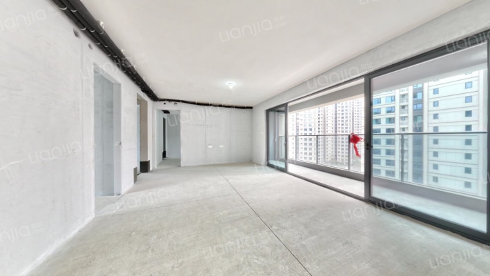 越秀湖与白南区(二期)二手房实景图