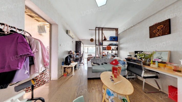 新一代国际公寓二手房实景图