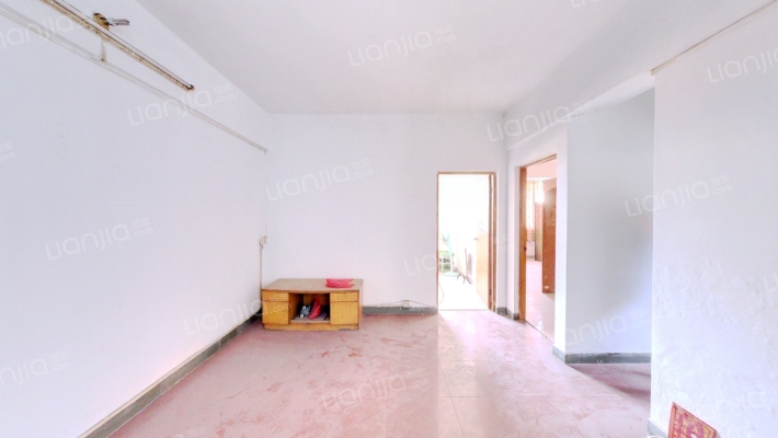 松岗路二手房实景图