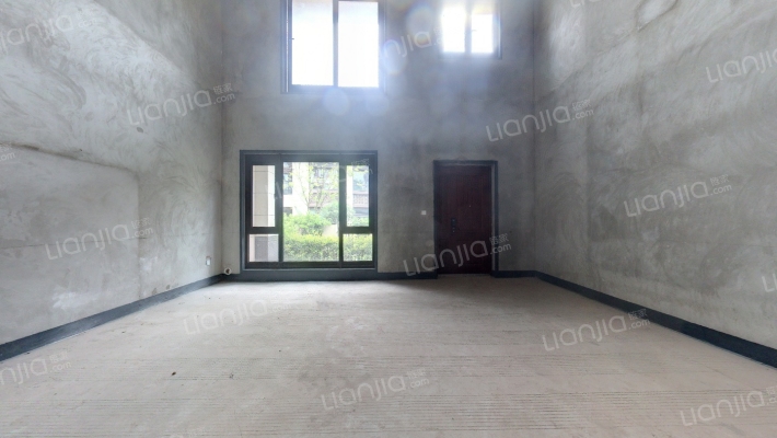 海兰云天湖山壹号二手房实景图