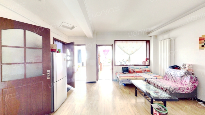 金新花园小区二手房实景图