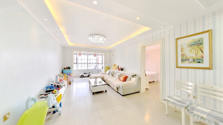 提拉米苏二手房实景图