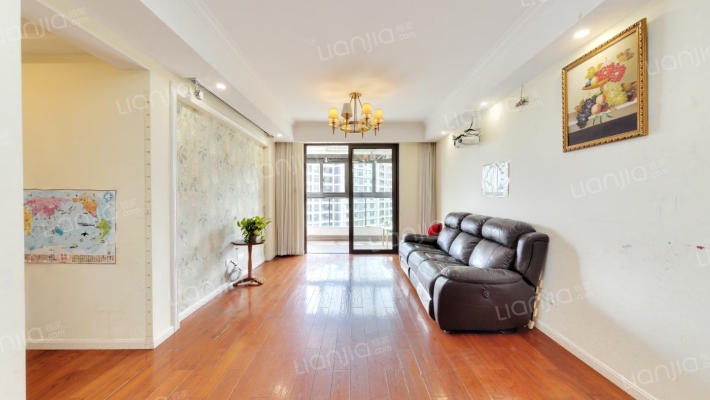 融创河滨之城雨澜轩二手房实景图