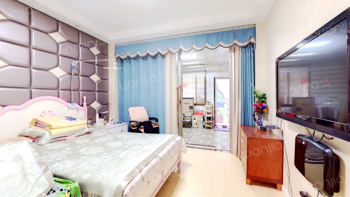 凤凰西街188号二手房实景图