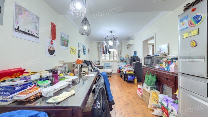 斜土路2200弄二手房实景图