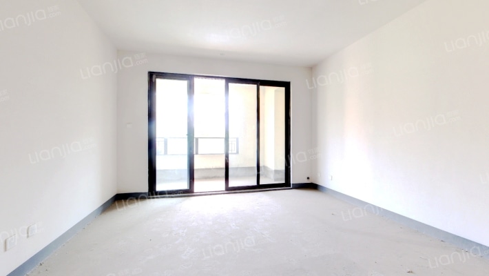 澜悦华庭二手房实景图