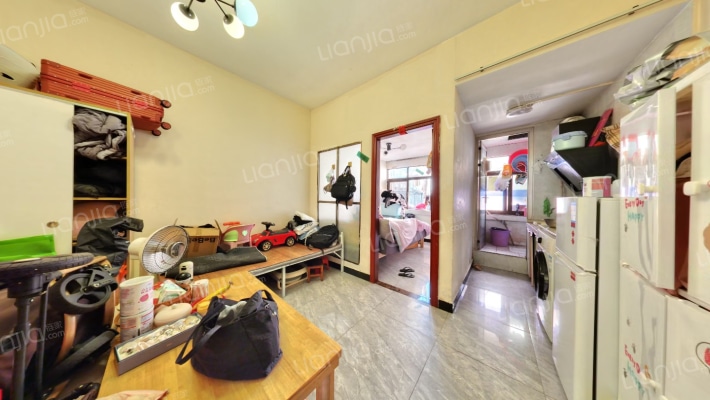 灵芝新村前进市场二手房实景图