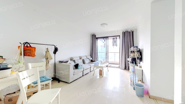 莱蒙水榭春天二手房实景图